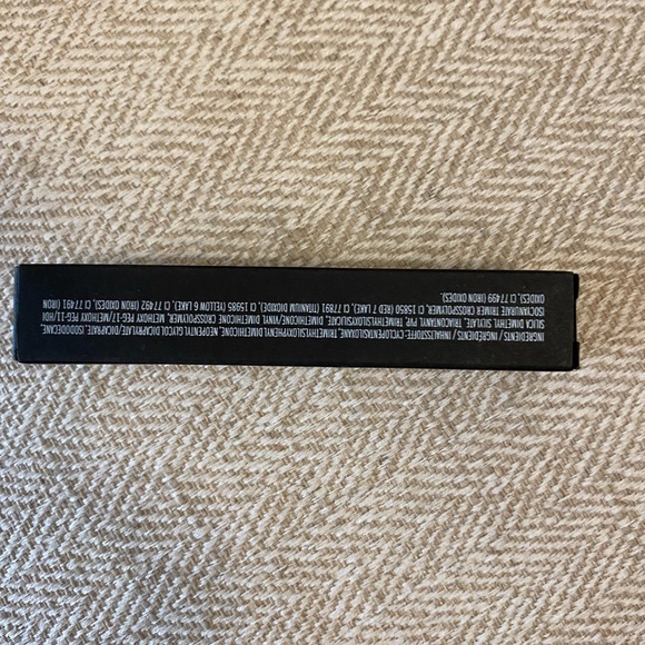 NEW ZOEVA Pure Velours Lips Matte Chat - Picture 2 of 4